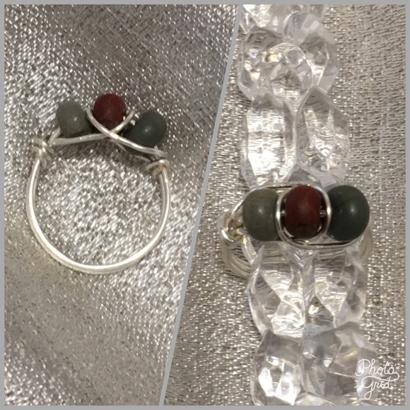 Silver plated wire ring with Jasper beads. - Picture 1 of 6